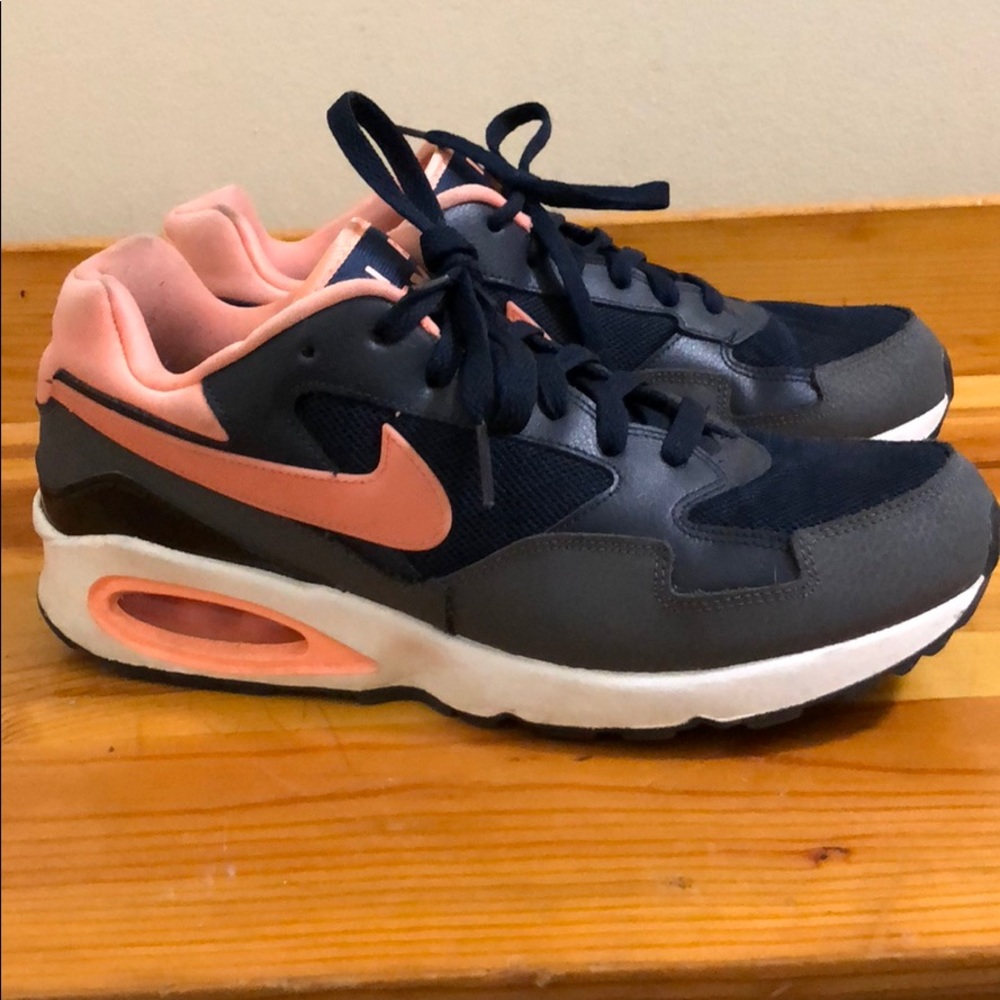 Nike Air Max ST shoes